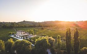 Casale Verdeluna Wine Resort